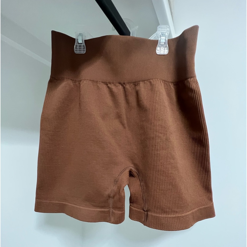 Cute Fitness Spandex Workout Shorts  - Super Stretchy Fitted Brown & Pink Colors
